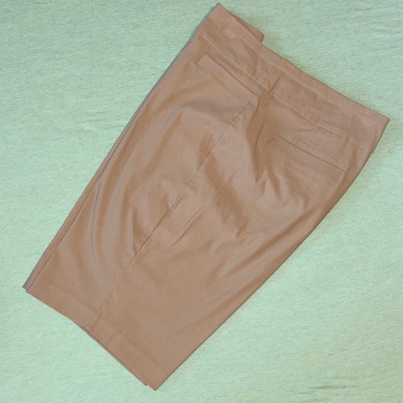 Kim Rogers Tummy control stretch beige Bermuda shorts size 16 NWOT, pull-on - Picture 2 of 12